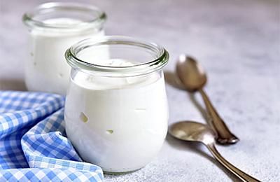 Історія йогурта і його властивості